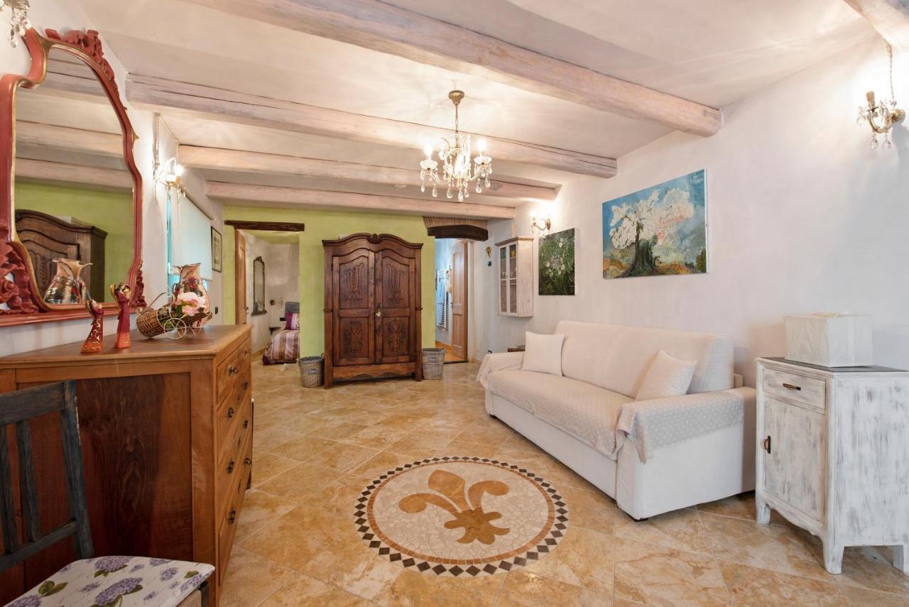 Casa Gocce Di Cristallo 瓦拉泽 外观 照片