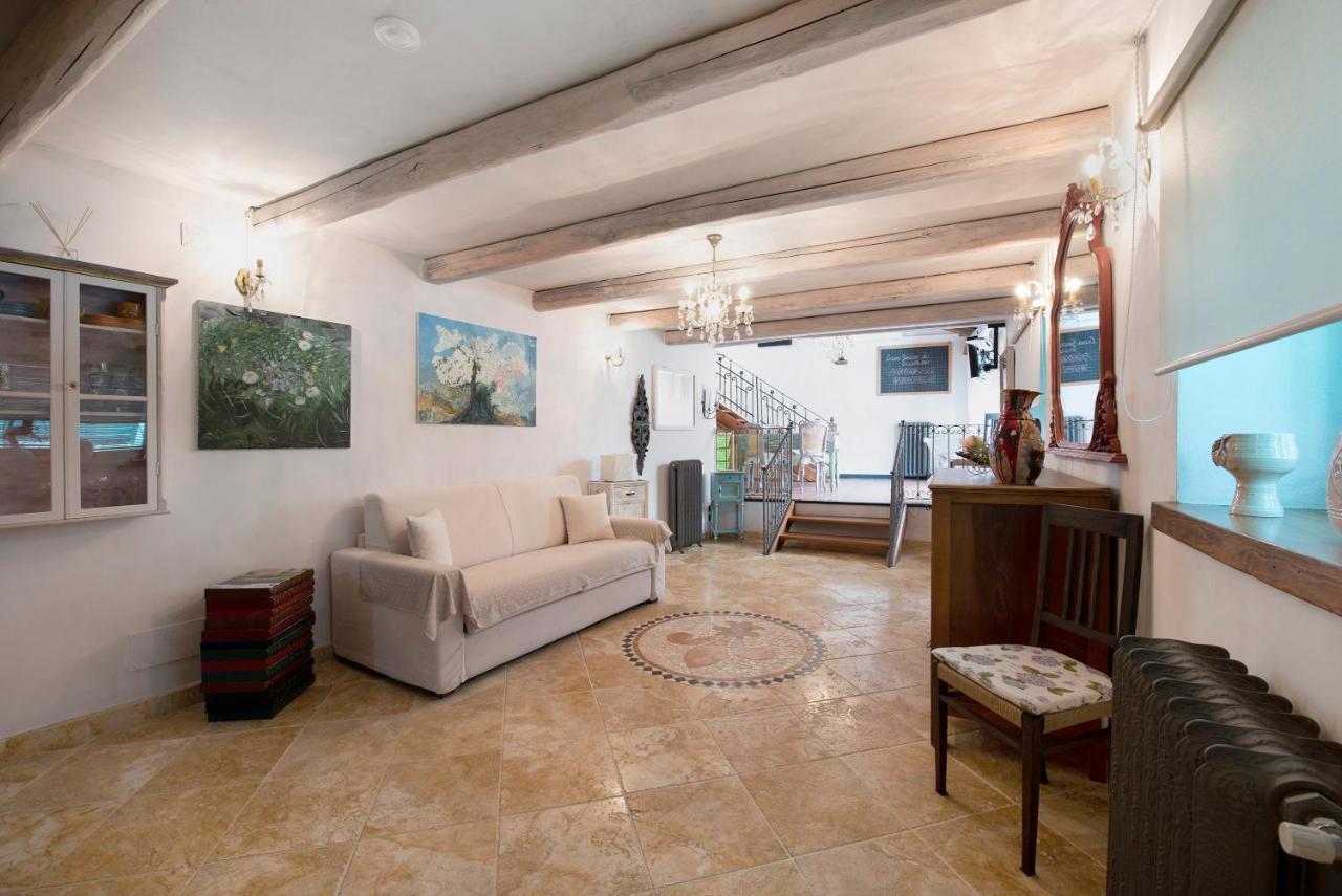 Casa Gocce Di Cristallo 瓦拉泽 外观 照片